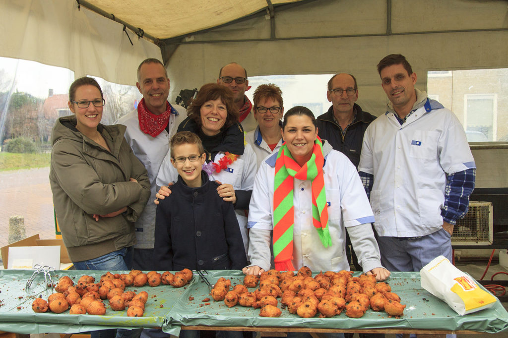 De muzikale bakkers zorgen weer voor heerlijke leutbollen. 